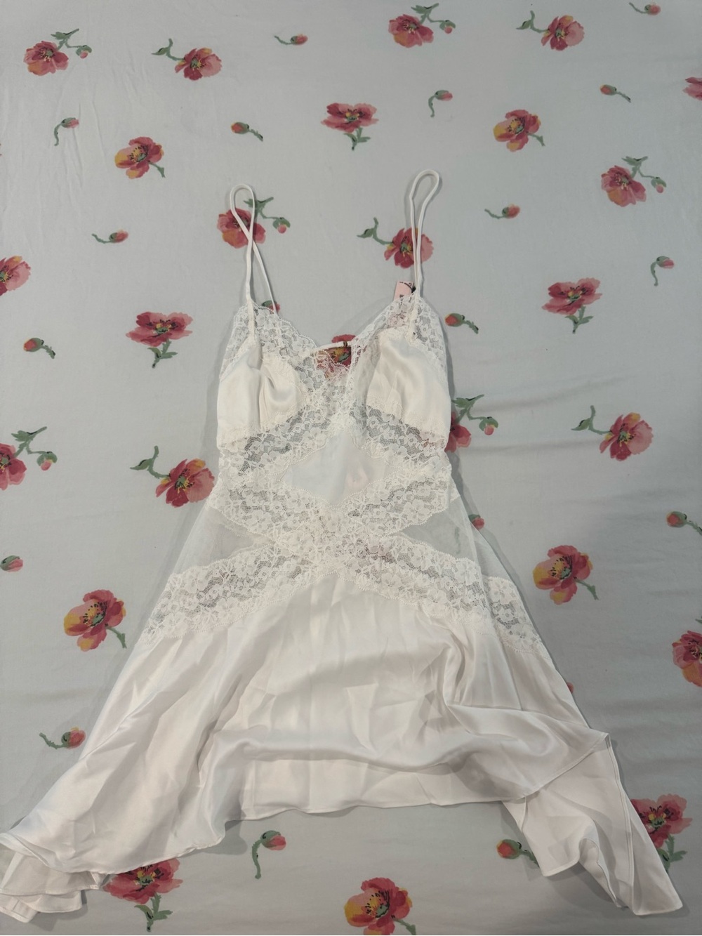 Women's White Lace Satin Chemise Nightgown - Elegant Sleepwear